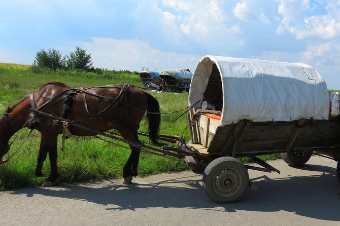100 km by bike near Bucharest - Stop 2, Palatul Brancovenesc: photos, lunch break, and a communism-era story