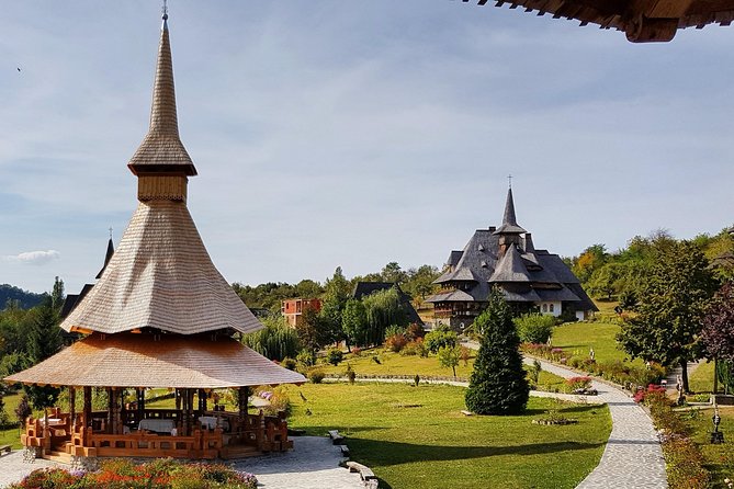 11-Day Romania Tour from Bucharest with Transylvania & Bucovina - The route to Bucovina: Bicaz Gorge views and Red Lake calm