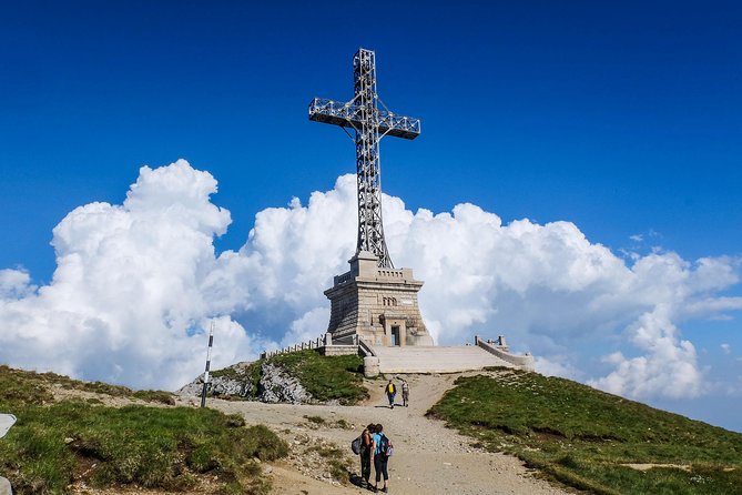 2-Day Hiking tour in Bucegi Mountains from Bucharest - Omu Hut to Padina: the overnight that changes the feel of the trip
