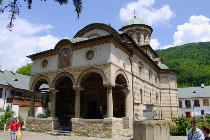 2 Days Private Tour - The Romanian Caves from Bucharest - Polovragi Monastery, a short 500-year stop that breaks up the day
