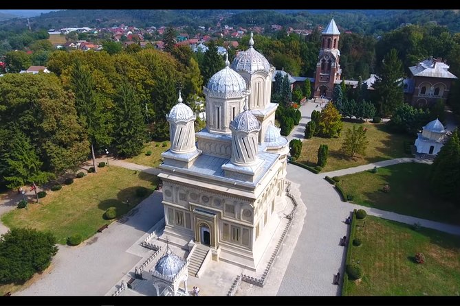 2 Days Private Tour Transfagarasan Road & Sibiu from Bucharest - Poienari Castle: 1480 stairs and the Dracula-style payoff