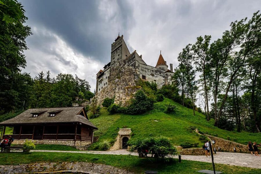 3 Castles Bus Tour: Peleș, "Wednesday" & Dracula Castles - Should you book this 3 Castles Bus Tour from Bucharest?