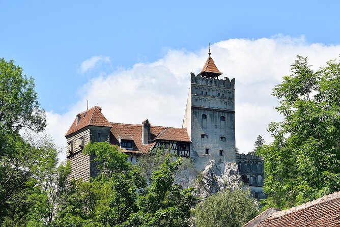 3-Day Tour of Transylvania’s Landmarks from Bucharest - Day 1: Peleș, Bran, and the medieval energy of Brașov