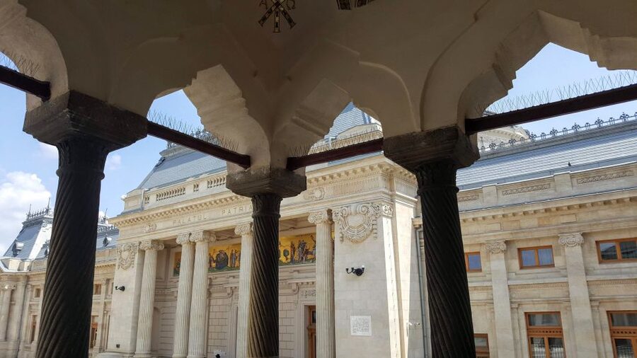 3-Hour Guided Tour of Communist Bucharest - Daily life under communist rule, explained through real scenes