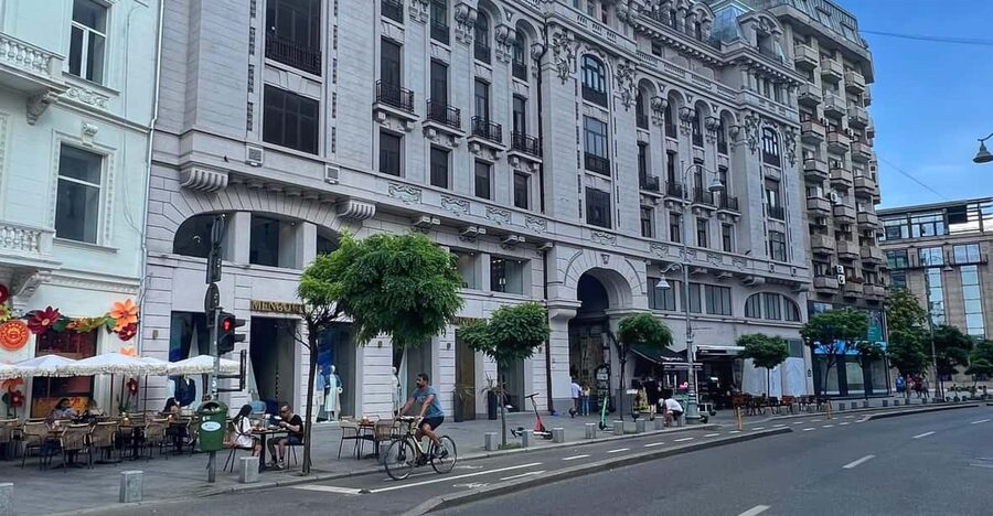A Tale of Bucharest Calea Victoriei Walking Tour - Calea Victoriei walking segment: stories laid over real architecture