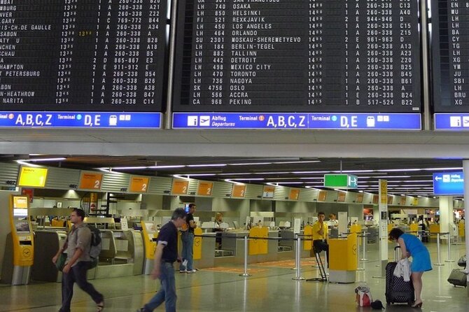 Airport Transfer -One way Bucharest Otopeni Henri Coandă Airport - Hotel Pickup in the City: Lobby Meets You Where You Actually Are