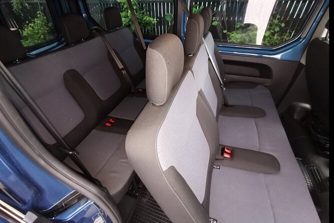 Airport Transfer with Mini-van for 8 passangers - The OTP meeting point: Café Segafredo and your name on the tablet