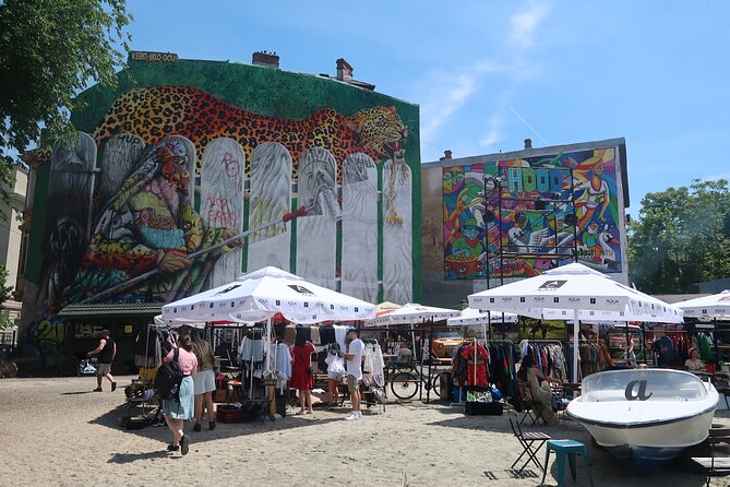 Alternative Bucharest: 2.5-3 Hours Walking tour (Small groups) - Epoque Hotel: How Different Groups Shape Public Art