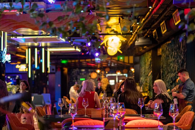 Bar Crawling - Naive rooftop bar/lounge: why rooftops are a smart mid-crawl move