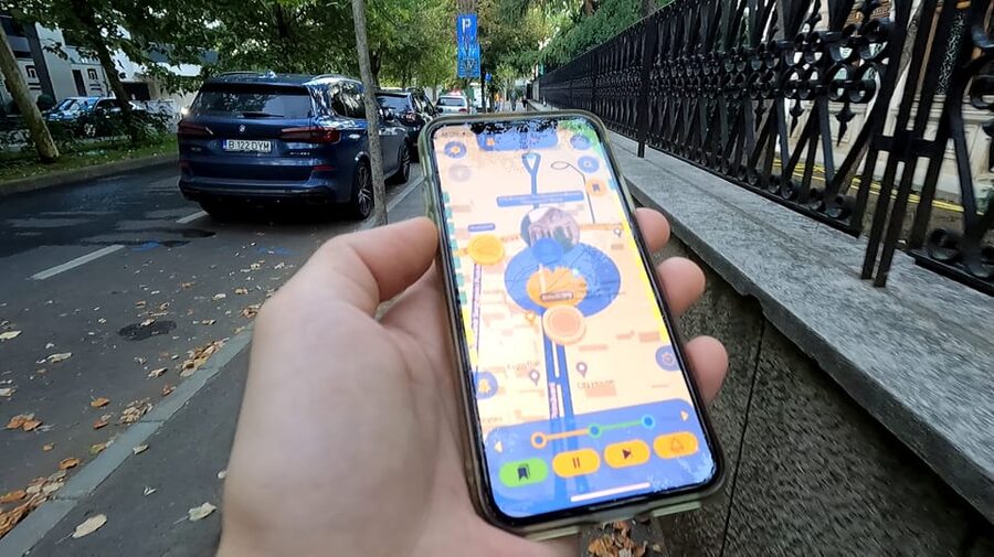 Bucharest 1989 Revolution Walking Tour with Smartphone App - Language and meeting vibe in Bucharest-Ilfov