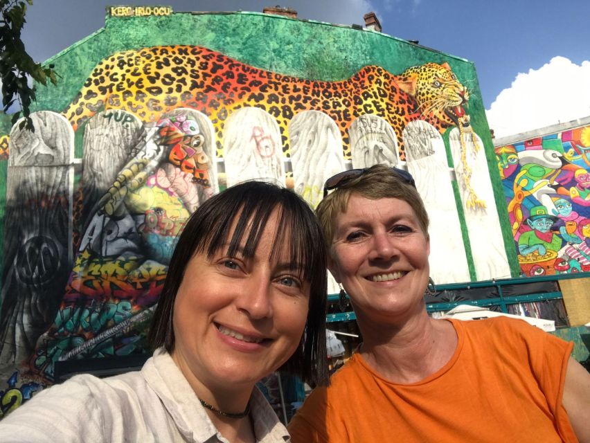Bucharest: Alternative Sightseeing 2.5-3h-Hour Guided Tour - A masonic Bram Stoker and Dracula mural: the tour’s standout stop