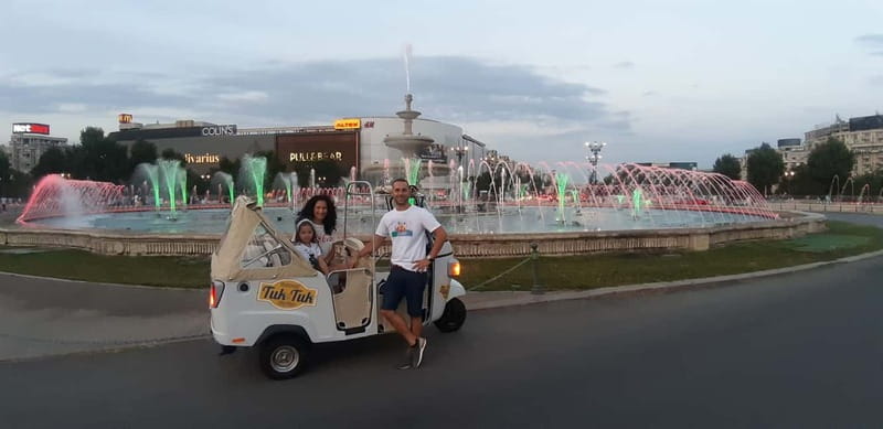 Bucharest: Best of Bucharest Private Tuk-Tuk Tour - Bucharest fountains and the photo-friendly finish