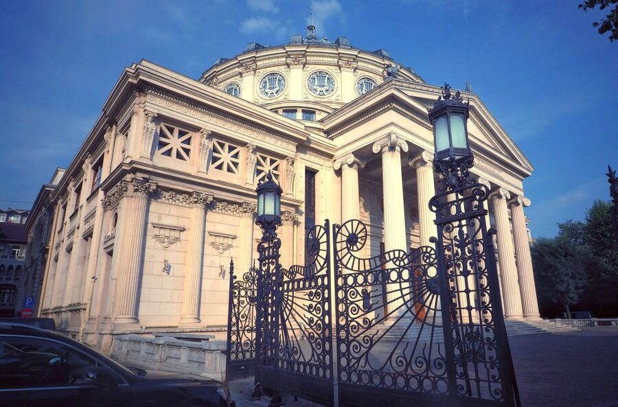 Bucharest: Charm of the Belle Époque Private Tour - Capsa Restaurant and Lafayette Galleries: where high society met daily life