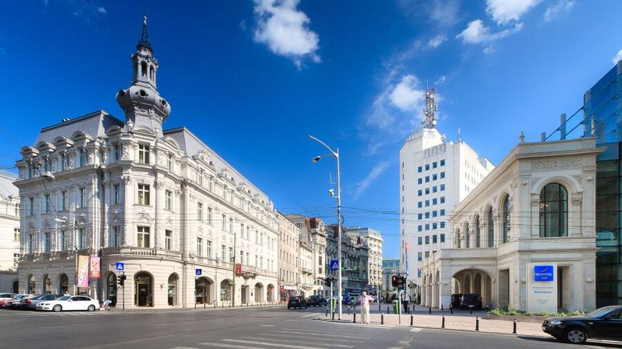Bucharest City Tour 4h - Small Group Tour by Car - Getting picked up and kept comfortable in a small group van
