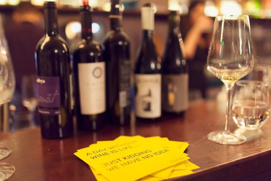 Bucharest City Tour and Wine Tasting - Wine bar tasting: a guided flight with Romanian cheeses