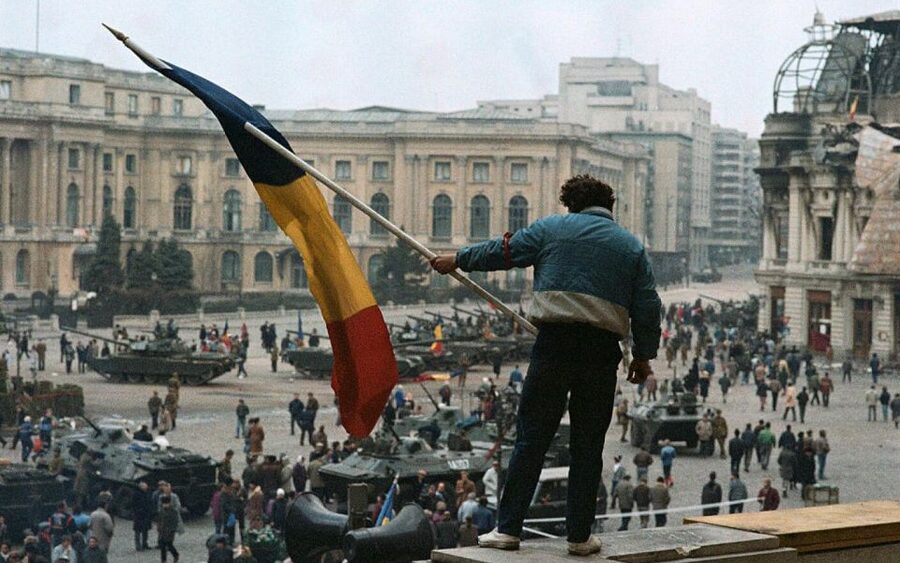 Bucharest Communism: From Lenin to Ceausescu - Antim Monastery and the Patriarchal Cathedral: faith that outlasts politics