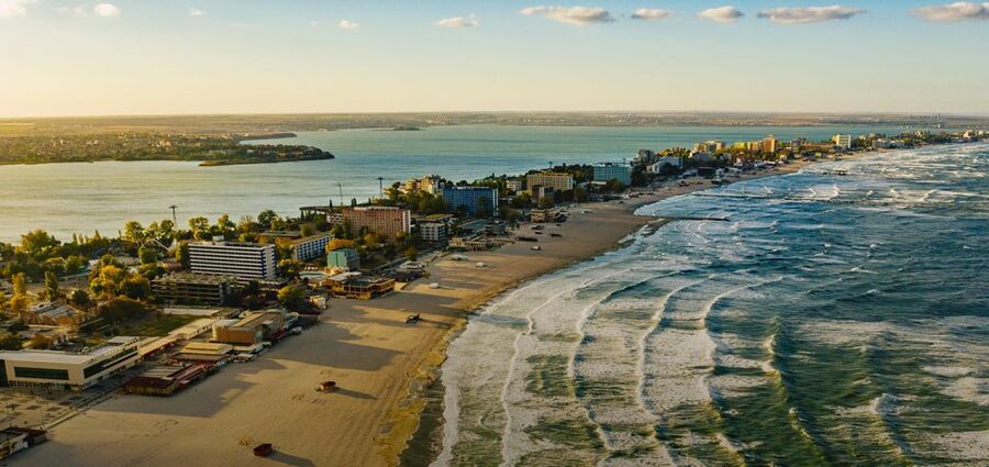 Bucharest: Constanta City & Black Sea Coast - Private Tour - Constanța Casino: Art Nouveau drama with the Black Sea as your background