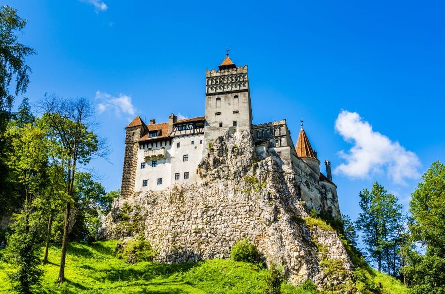 Bucharest: Dracula Castle, Peles Castle & Brasov Guided Tour - Should I book this Dracula, Peleș and Brașov guided tour from Bucharest?