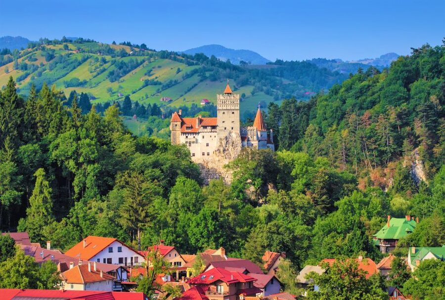 Bucharest: Dracula Castle, Peles Castle & Brasov Old Town - Peleș Castle and Sinaia: The Royal Start That Makes the Day Click