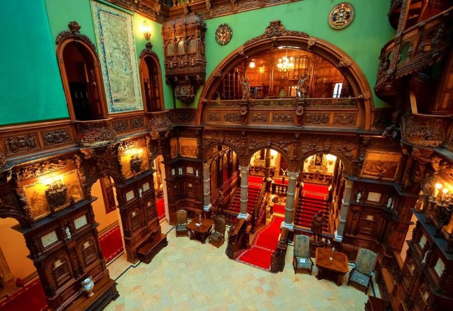 Bucharest: Dracula's Castle, Peleș Castle & Brașov Day Trip - Why This Bucharest to Transylvania Plan Works in One Day