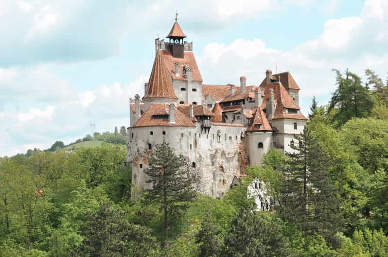 Bucharest: Dracula's Castle, Peleș Castle & Brașov Day Trip - Price and Value: What You Pay, What You Still Need to Budget