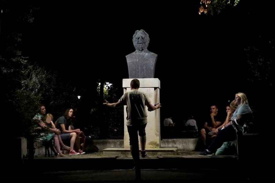 Bucharest: Ghost Stories & Romanian Mythology Walking Tour - Haunted Stops and the Stories Behind Tragic Deaths