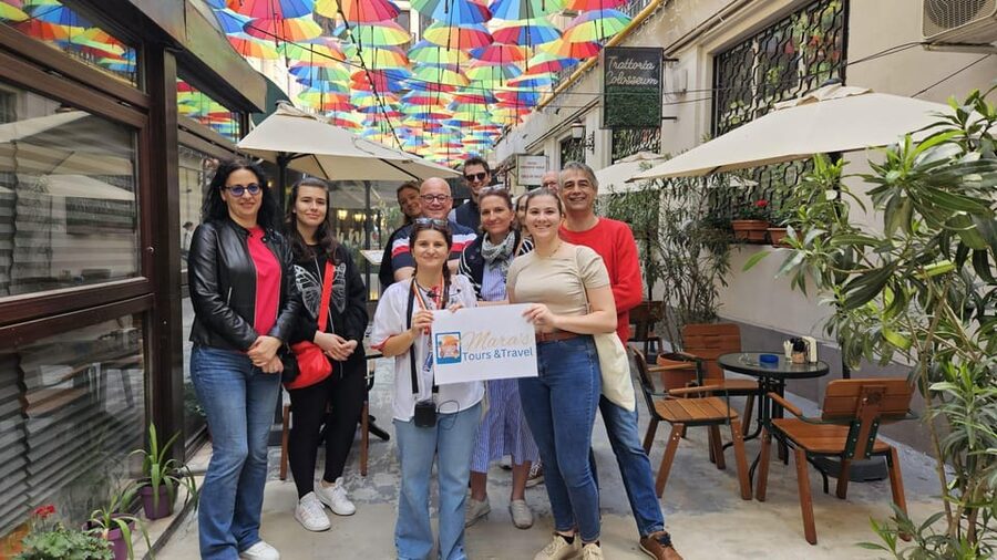 Bucharest: Guided Walking Tour with Romanian Snack - Meeting at One Sip, then getting your bearings quickly