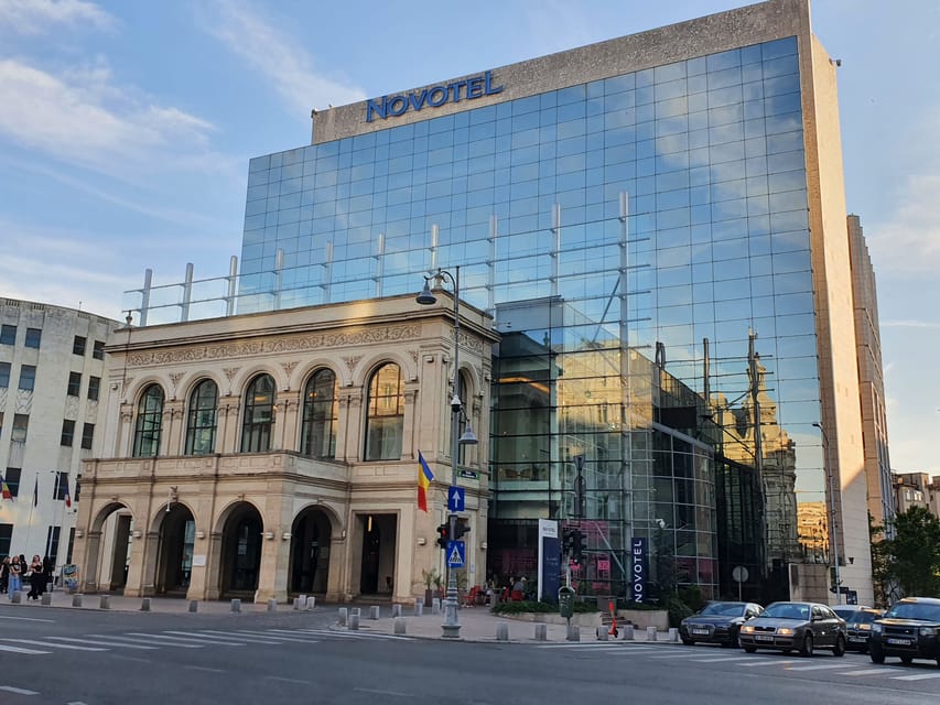 Bucharest: Guided Walking Tour with Romanian Snack - Cărturești Carusel and the snack stop, where the tour slows down on purpose