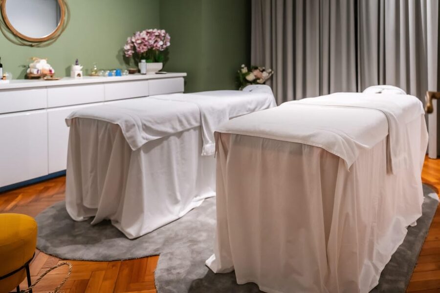 Bucharest: Harmony Wellness Center Massage Treatments - Choosing your massage style: relaxing, therapeutic, deep tissue, reflexology