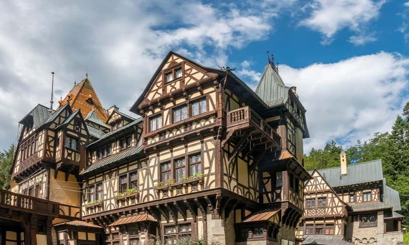 Bucharest MegaPass: Top Attractions, Tours & Wellness - Bran, Peleș, and Brașov full-day tour: a structured day trip