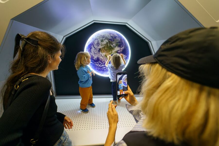 Bucharest: Museum of Senses Entry Ticket - Room by room: mirror maze, RGB color, infinite tunnel, illusion desert