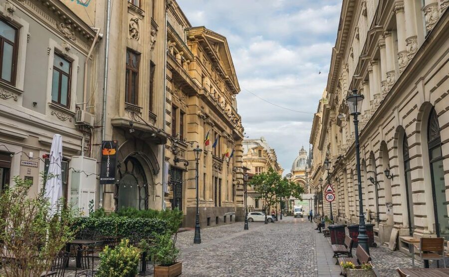 Bucharest Panoramic City Tour & Street Food - Primaverii and Ceaușescu’s Private World