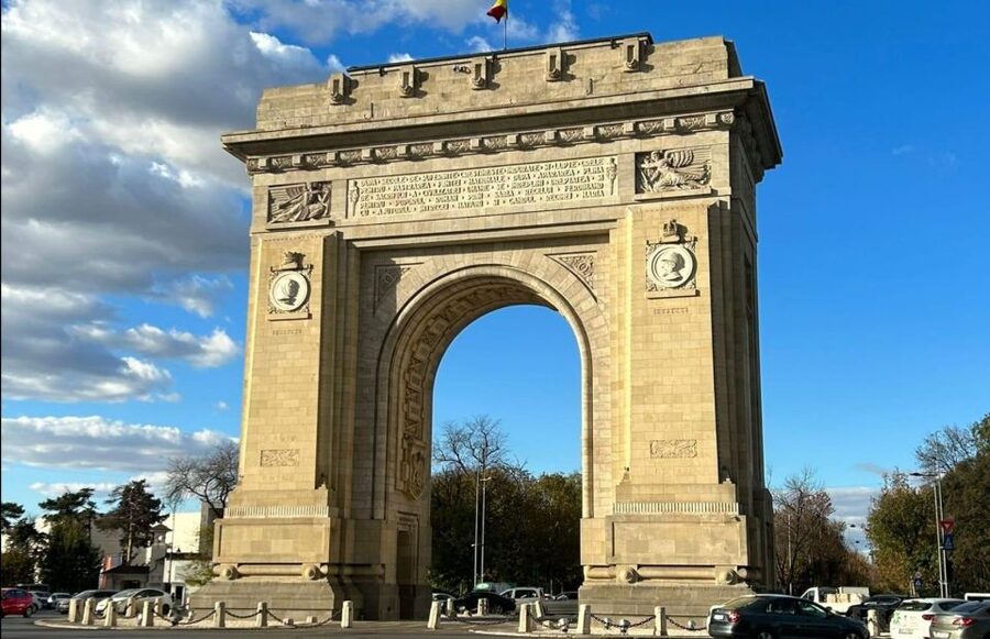 Bucharest Panoramic City Tour & Street Food - Calea Victoriei and Little Paris Details You Can Spot Fast