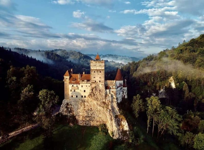 Bucharest: Peles and Bran Castles and Brasov Day Trip - Peleș Castle in Sinaia: Royal Rooms and 15th to 19th Century Collections