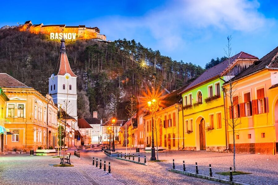 Bucharest: Peles Castle, Bran Castle, & Brasov Full-Day Tour - Comfort, group size, and how guides shape the day