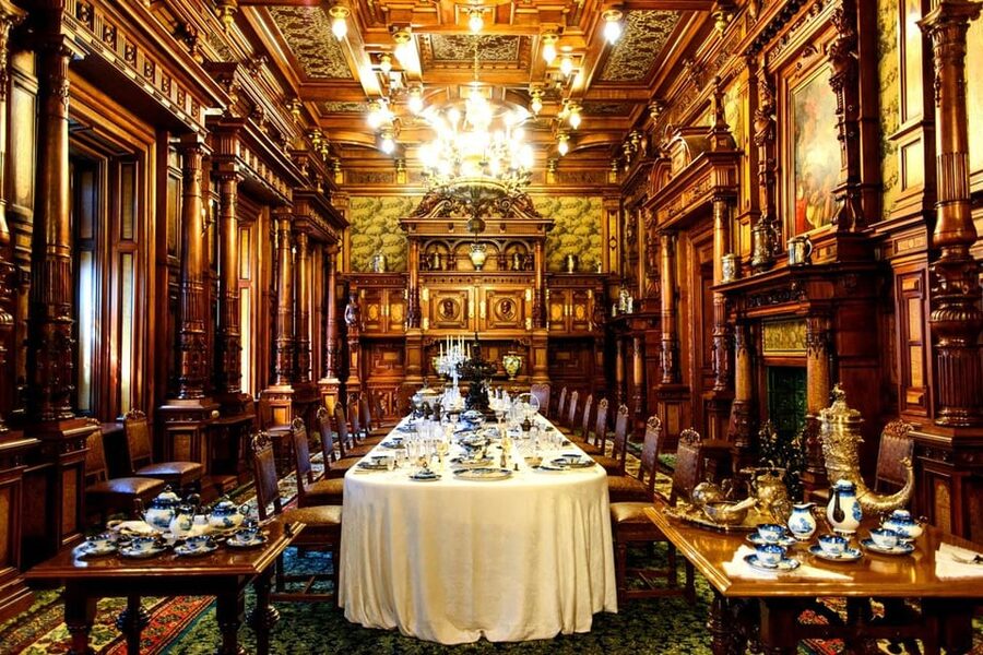 Bucharest: Peles Castle, Bran Castle, & Brasov Old Town Tour - Price and value for $40, plus the budget reality for castle tickets