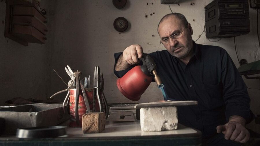Bucharest: Real Roma Community - Crafting Workshop - Copper crafting (Cooper) and the choice to upgrade to silver