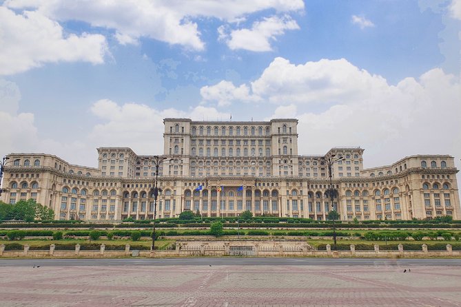 Bucharest's Most Popular - Panoramic Express PrivateTour - Stop 3: Piata Revolutiei, understanding Romania’s break from communism