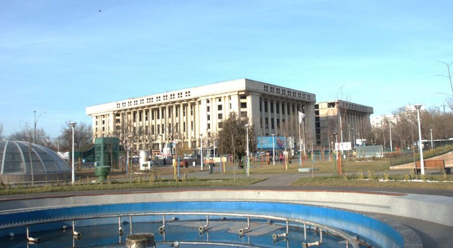 Bucharest's scars of Communism-half day private walking tour - Getting more out of it on your own, right after the tour