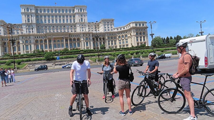 Bucharest Sightseeing Tour - Revolution Square and the Old Town: understanding modern Romania on foot and bike