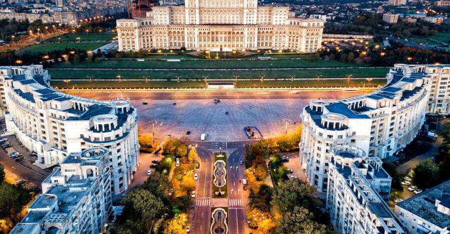 Bucharest: The Italian emigration in Romania - Atheneum area and the old Senate house context