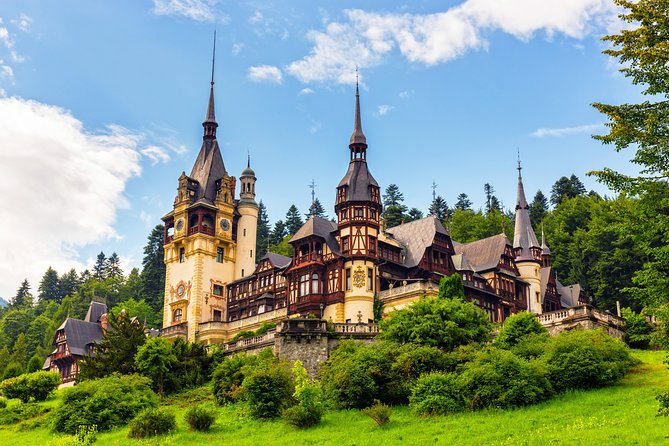 Bucharest to Dracula Castle, Peles Castle and Brasov Guided Tour - Bucharest to Transylvania: what the full-day timing really means