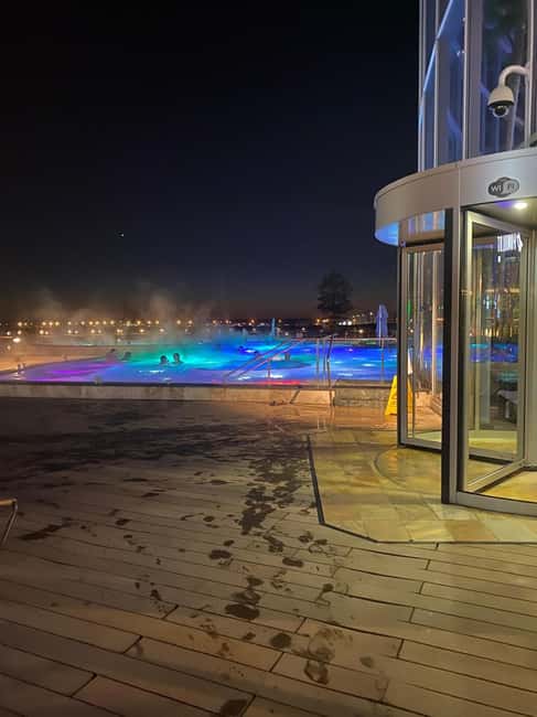 Bucuresti: Bucuresti Therme Transfer and Full-Day Access - Getting to Therme Bucharest: the private transfer that saves your day