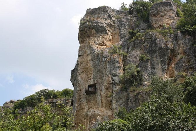 Bulgaria Day Trip: Private Tour from Bucharest - Veliko Tarnovo: Tsarevets Fortress and Medieval Streets Over the Yantra