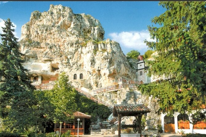 Bulgaria -Private Tour- Basarbovo, Arbanasi, Veliko Tarnovo - Veliko Tarnovo and Samovodska Charshiya, ending with crafts and atmosphere