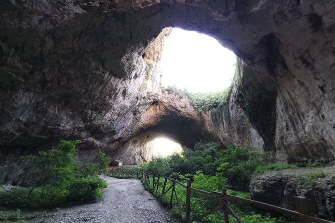 Bulgaria -Private Tour - Caves, Waterfalls, Hiking, National Park - How This Bulgaria Day Trip Runs from Bucharest