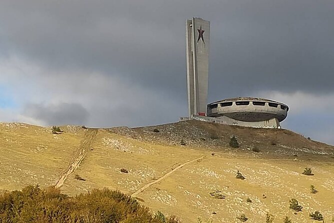 Buzludzha Monument and Tsarevets Fortress in Bulgaria Private - Driving Through Romania Into Bulgaria: Danube Time and Border Reality