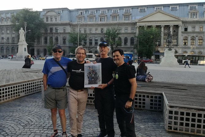 Communism in Bucharest - Landmarks, Museum & Communist Appetizers - Bloc 6 and Revolution Square: from built power to the last speech