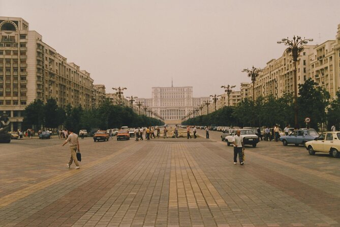 Communism Walking Tour from Lenin to Ceausescu in Bucharest - Manastirea Antim and Palatul Patriarhiei: where old Bucharest got reshaped