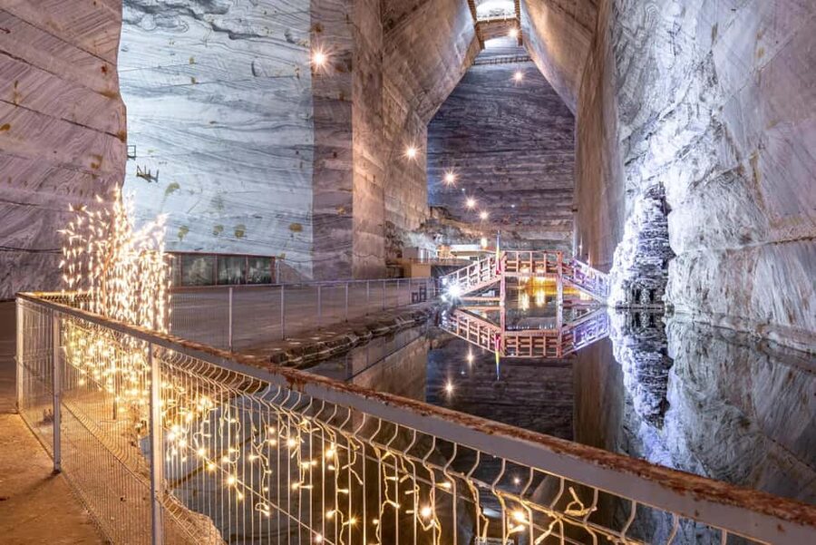 Day Trip Bucharest to Slanic Prahova Salt Mine - Bucharest to Slănic Prahova: the drive is part of the point